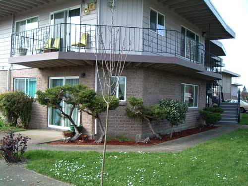 $1,195 / 2br - 700ft2 - Lovely 2 bedroom apartment! $300 OFF MOVE IN COSTS63977276521858120
