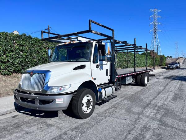 2018 International 4300 24FT - Photo 3