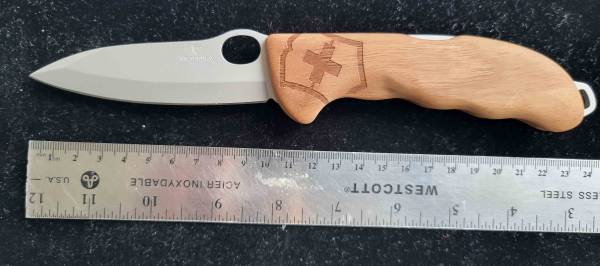 Swiss Army Knife Victorinox Hunter Pro Wood Brand New 1