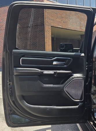 2019 RAM 1500 Laramie! Crew - Photo 11