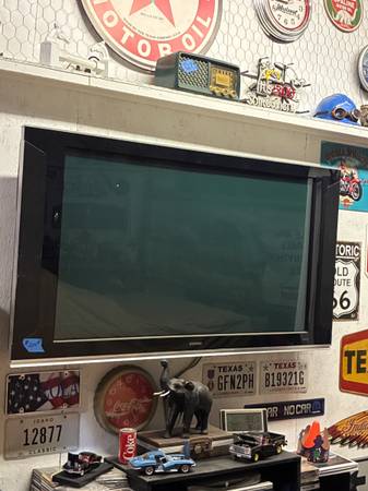 Plasma TV 55'' / HITACHI 1
