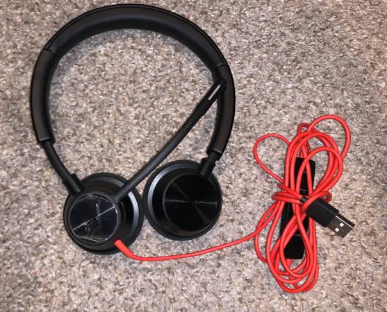 Plantronics - Blackwire 3320 USB-A - Wired, Dual-Ear (Stereo) Headset 1