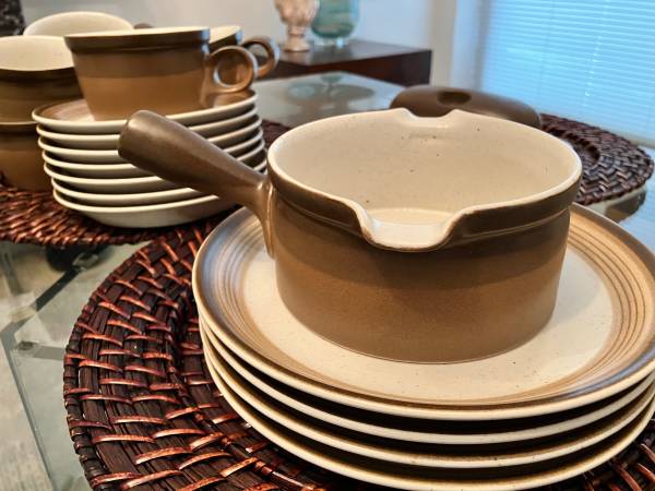 23 piece Mikasa stoneware Japan 1
