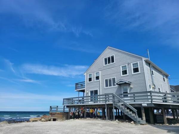 $1 / 5br - Premier Oceanfront house, steps to the beach! (Scituate, MA)63892102275202120
