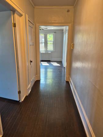Bright and Spacious 5.5 15 mins from Downtown Montreal available now! 3