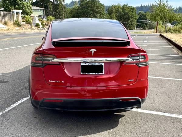 2016 Red Tesla Model X 90D, Gull Wing Doors, 7 Seats, Leather, AWD - $26,900 (Eugene)63470220870273124
