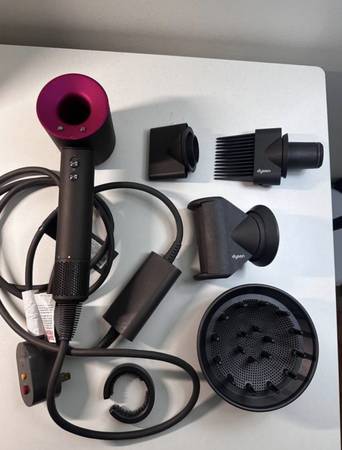 dyson supersonic hair dryer iron/fuchsia with 4 attachments 1