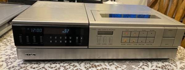 RCA video (VHS) cassette recorder and color camera (VHS) vintage 1