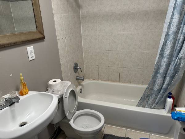 39th and Haverford Ave - rooms &amp; shares - apartment room roommate share rent