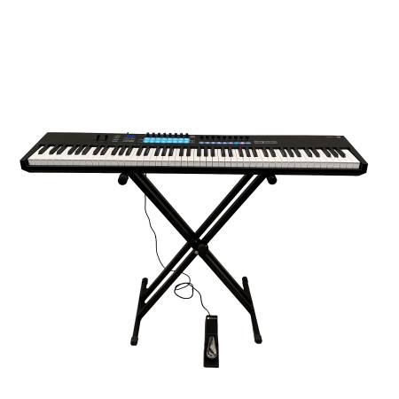 Novation Launchkey 88 [MK3] Pedal & Stand (open box) 1