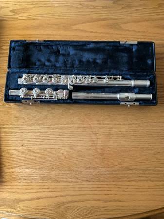 Gemeinhardt solid silver flute approx 450 grams 1