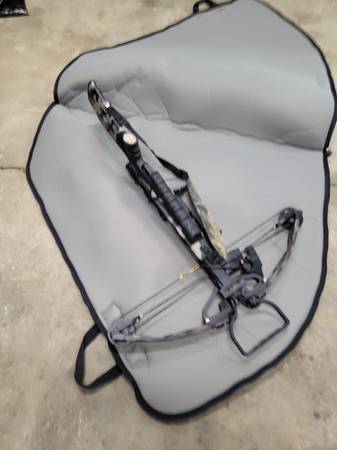 Blackhawk 250 crossbow with case/target 1
