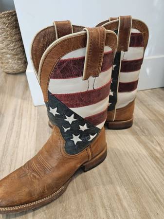 Cowboy boots 1