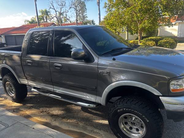 2002 Ford F-150 Supercrew Lariat - Photo 2