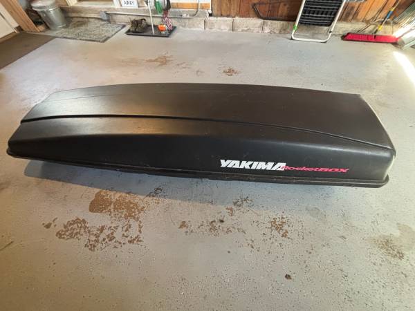 Yakima RocketBox 1