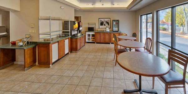 $429 Located in Holland, Flat Screen TVs, Studio 1/BA63836553539203123
