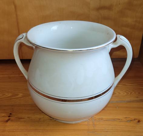 Antique Chamber Pot "Slop Jar" - Porcelain 1