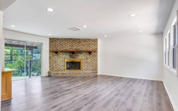 $950 / 2br - Un encantador hogar de 2 habitaciones + 2 baños en alquiler (La Crescenta, CA)63766989825155122