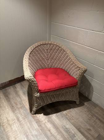 wicker chairs 1