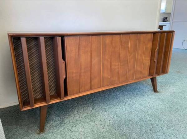 Zenith 1967 X930 Y931 W Console Stereo Record Player Receiver Mid