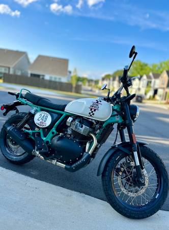 2025 Royal Enfield Bear 650 – 700 miles – Like New 1