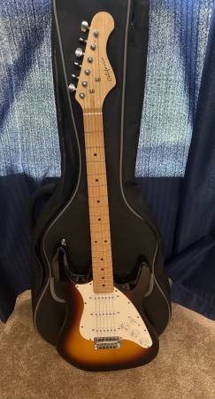 Squier California Series Stratocaster & Amp Trade 1