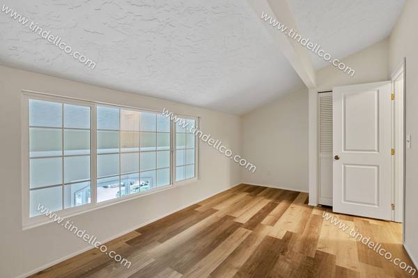 $2,495 / 2br - 1662ft2 - Updated, Spacious 2 Bedroom, Pet Friendly Sylvan Townhome Style Condo (Portland)63777026693891122