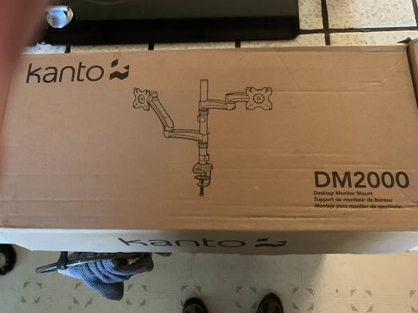 Kanto DM2000  Dual Desktop Monitor Mount 1