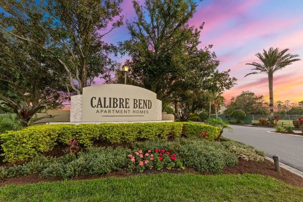 Fireplace (Select Units), Huge Walk-In Closets, 1 bedroom 1
