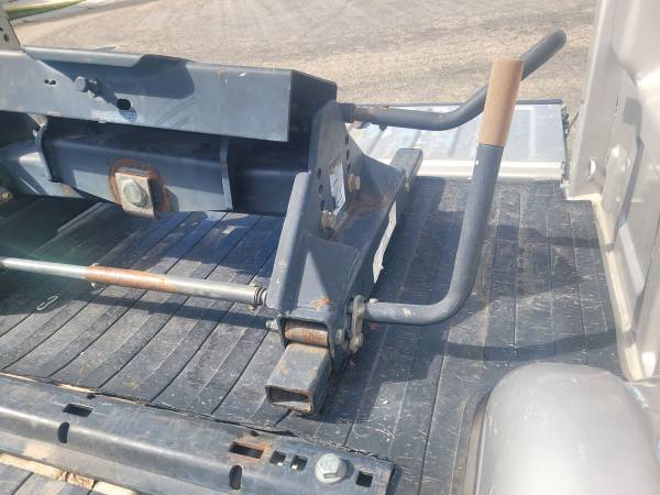 Sliding Fifth Wheel receiver 1