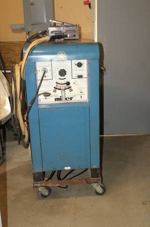 Heavy Duty Miller AC-DC Inert Gas Welder Model 330 A/BP 1