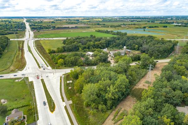 Commercial Location Serving 2 Major Markets 1