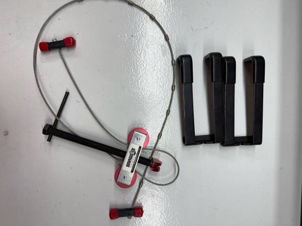Bowmedic Portable bow press 1