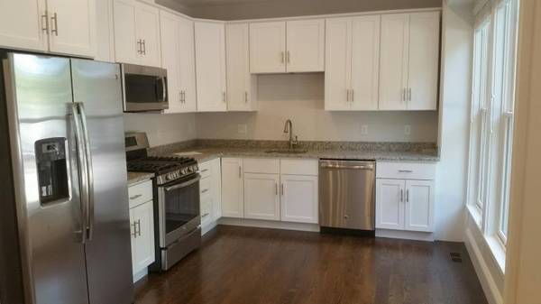 $5,400 / 4br - **NO FEE ** Newton 4 bed 4 bath. W/D in unit **63699526108033121