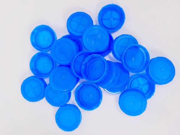 50 CLEAN blue caps 1