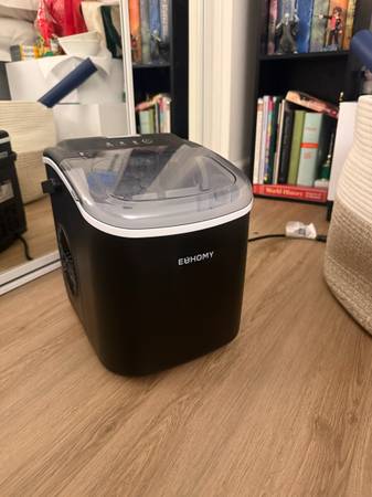 EUHOMY countertop ice maker 1