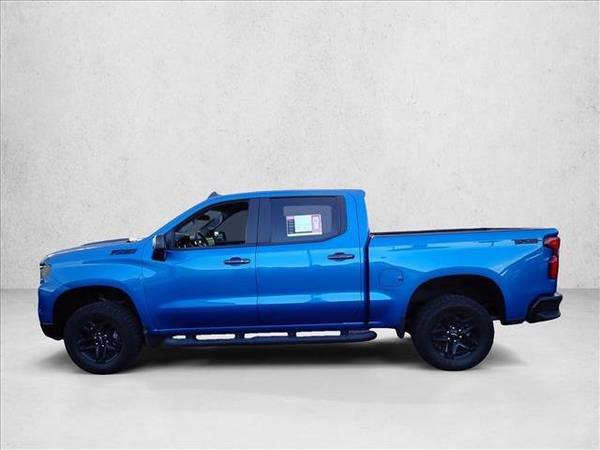 2023 Chevrolet Silverado 1500 LT - Photo 2