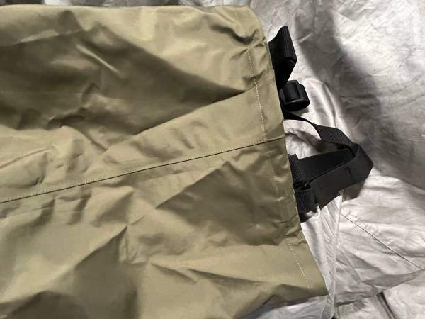 Caddis waders grandes (mujer) y botas de vadear talla 8 (mujer) o 7 (hombre), usadas 2 horas en la playa, en - $100 (Anchorage)63470288900865124