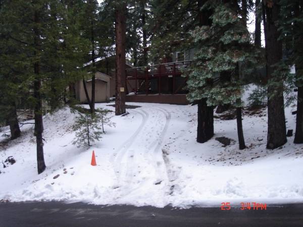 Beautiful Hilltop Cabin 1