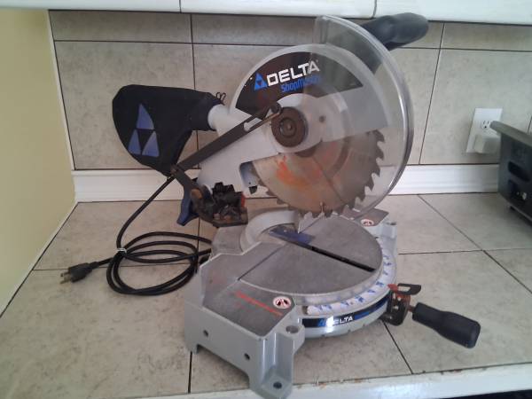 Delta 10" Shop Master Compound Miter Saw MS250 1