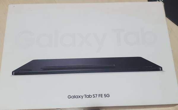 New Samsung Galaxy Tab S9 FE 5G Tablet 1