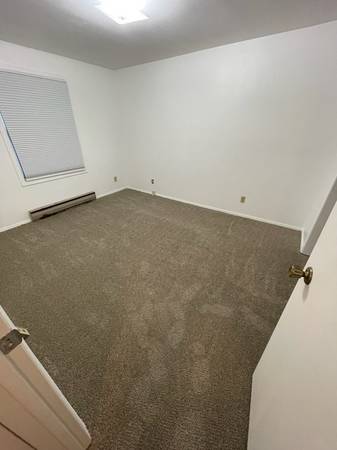 $900.00 / 2br - 3305 Main Ave #201 (upper)63813312554627124