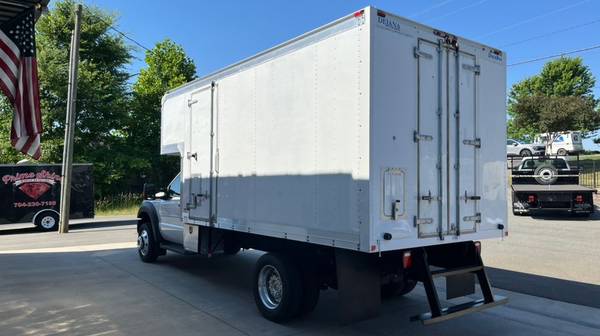 2016 Ford Super Duty F-550 - Photo 6