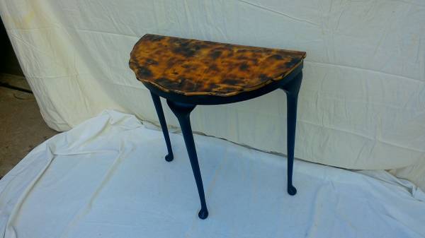 Queen Anne Accent Table 1