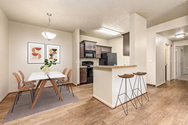 $1,625 / 2br - 990ft2 - Rare Opportunity: 2 BR/2 BA Home with Playground Access (Meridian)63981533855619120