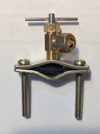 Self-Piercing Saddle Valve 1