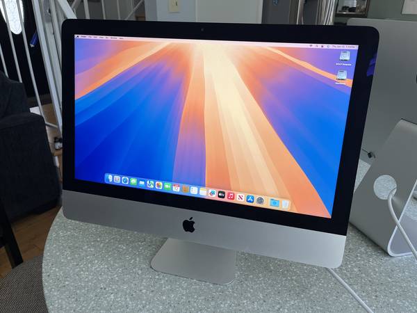  2015 iMac 21.5 Fully Upgraded i5 8GB 480GB SSD lastest
