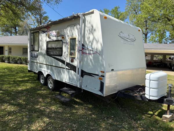 2008 StarCraft extreme toy hauler 20ft - $4,500 (West Monroe)