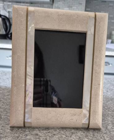 4" x 6" Picture frame 1