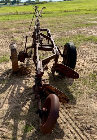 Vintage Oliver 2-Bottom Pull-Type Moldboard Trailer Plow 1